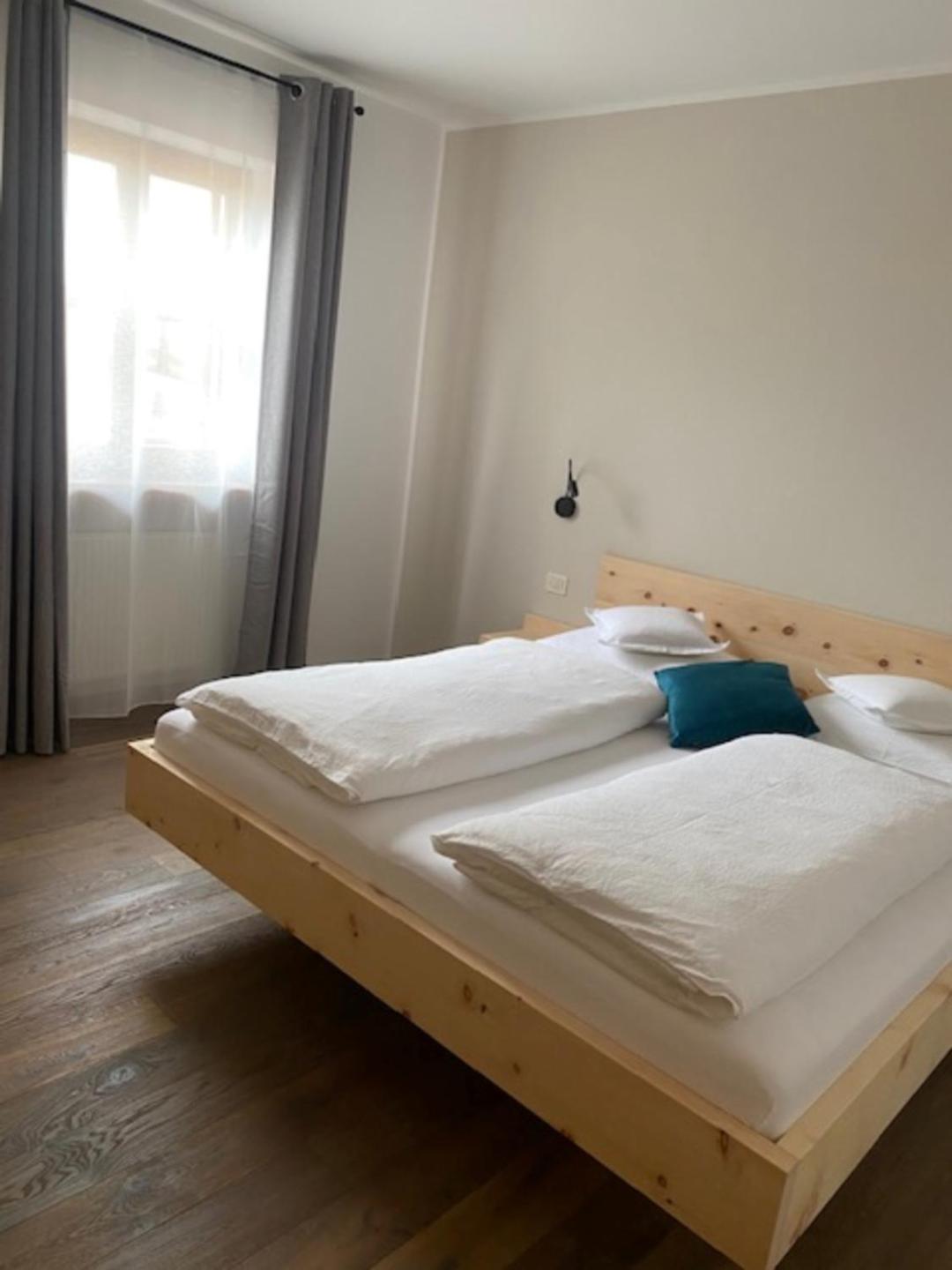 Engadiner Apartments & Wines Montagna Zewnętrze zdjęcie
