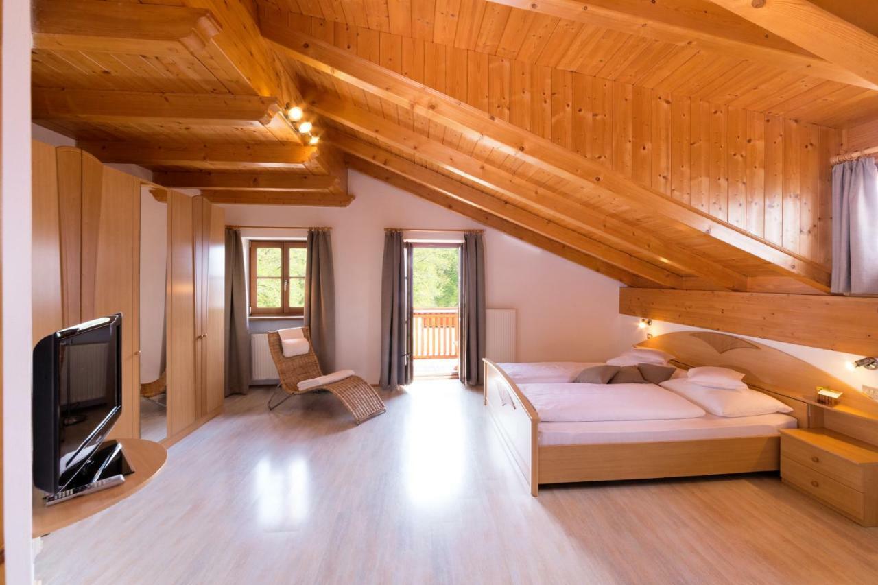 Engadiner Apartments & Wines Montagna Zewnętrze zdjęcie