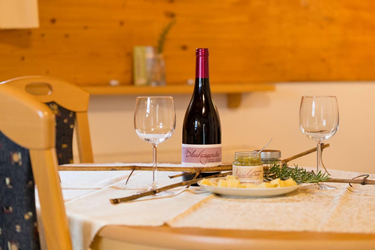 Engadiner Apartments & Wines Montagna Zewnętrze zdjęcie