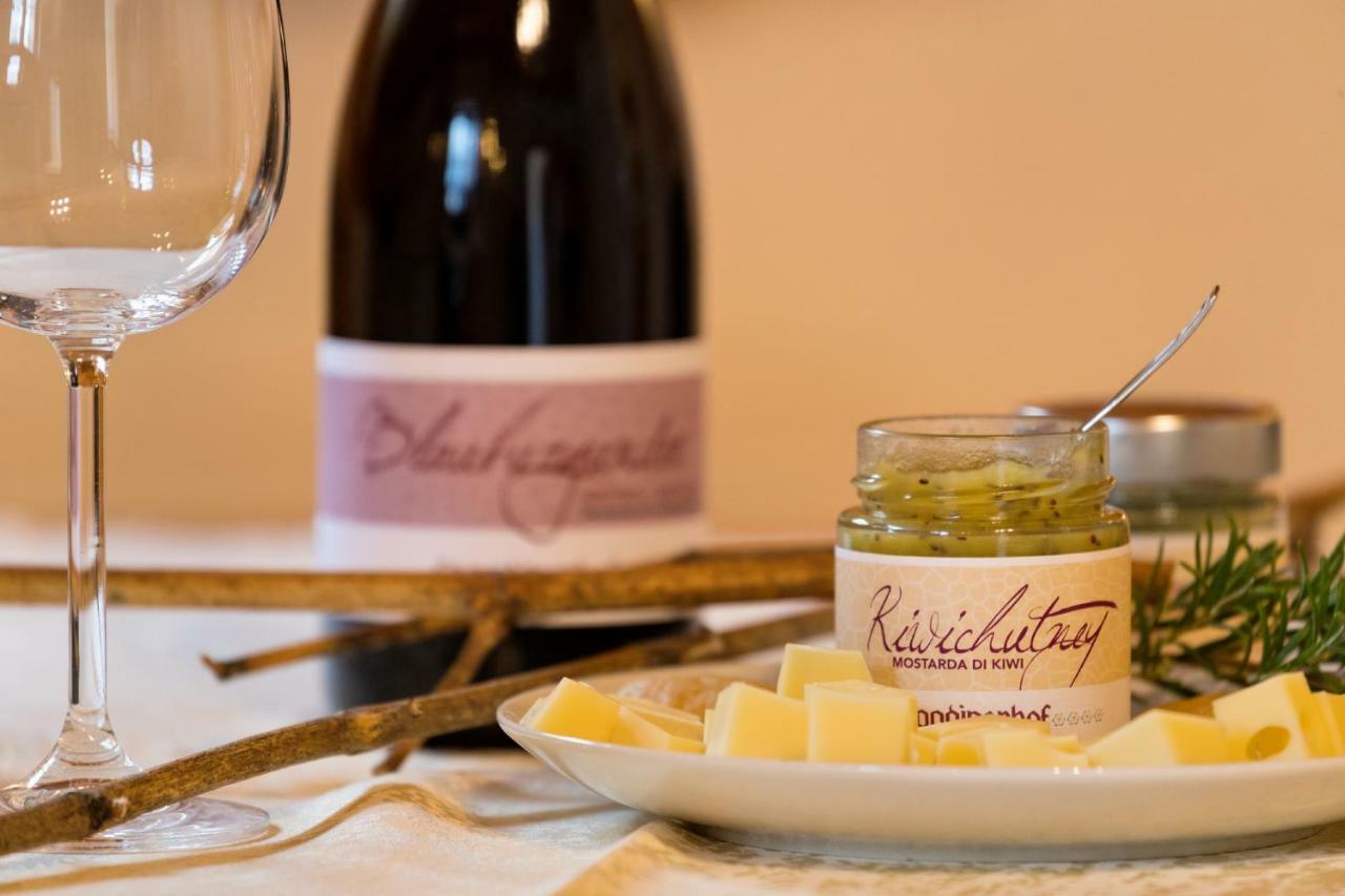 Engadiner Apartments & Wines Montagna Zewnętrze zdjęcie